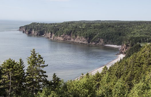 This image has an empty alt attribute; its file name is fundy-coast-2469338__340-2.jpg